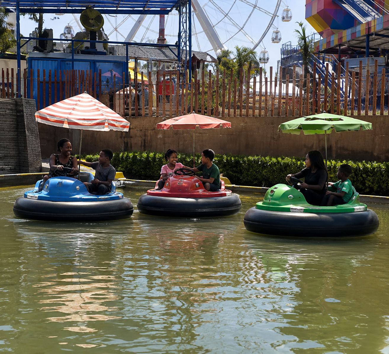 funscapes-two-rivers-Theme-park-Bumper-boats-.jpg